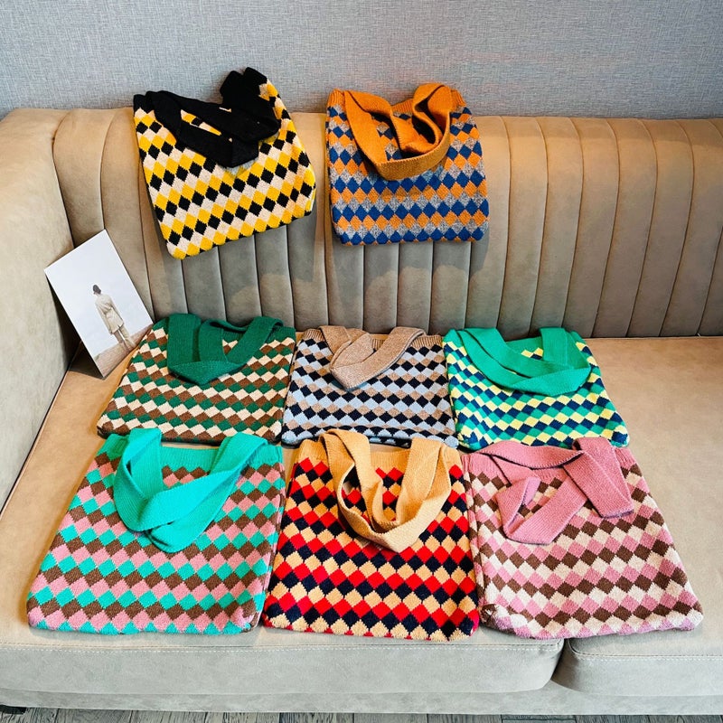 Hand-Woven Contrast Color Rhombus Knitted Wool Bag Korean Style Versatile Large Capacity Student Commuter Shoulder Bag Handbag - Image 5