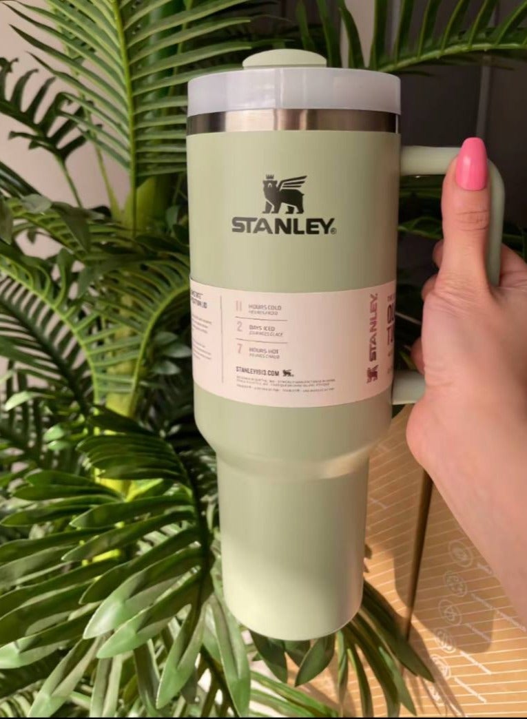 Stanley Original Stanley Thermal Mug 1.8L (1800ml) - Sealed & Cataloged, Keeps Hot & Cold - Image 1