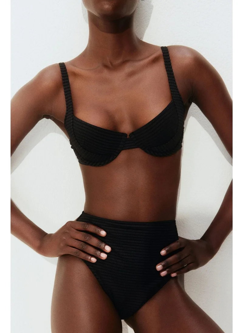 اتش اند ام Push-up bikini top