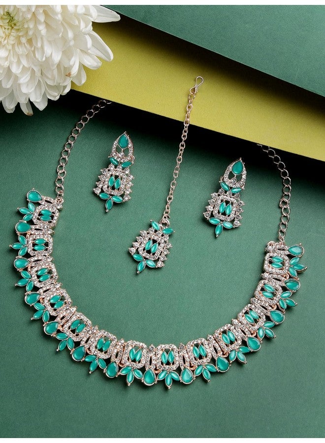 سوكهي طقم قلادة على شكل عظمة الترقوة من Sukkhi Admirable Fashionable AD بأحجار البحر الخضراء مع قرط وMaangtika | طقم مجوهرات للنساء (NS105559) - Image 3