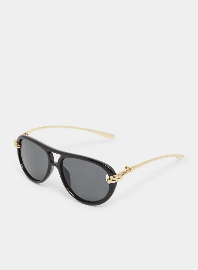 Styli Twisted Tip Sunglasses