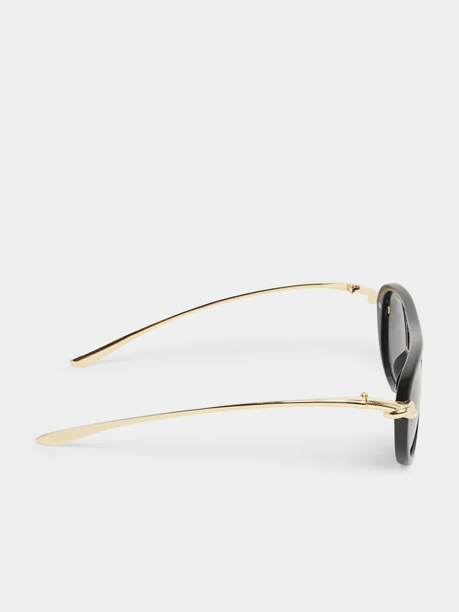 Styli  Twisted Tip Sunglasses for Women | Best Price UAE