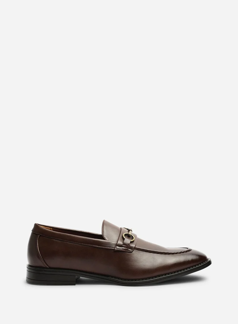 ويرز ذات فروم Declan Pointed Toe Slip On Buckle Loafer