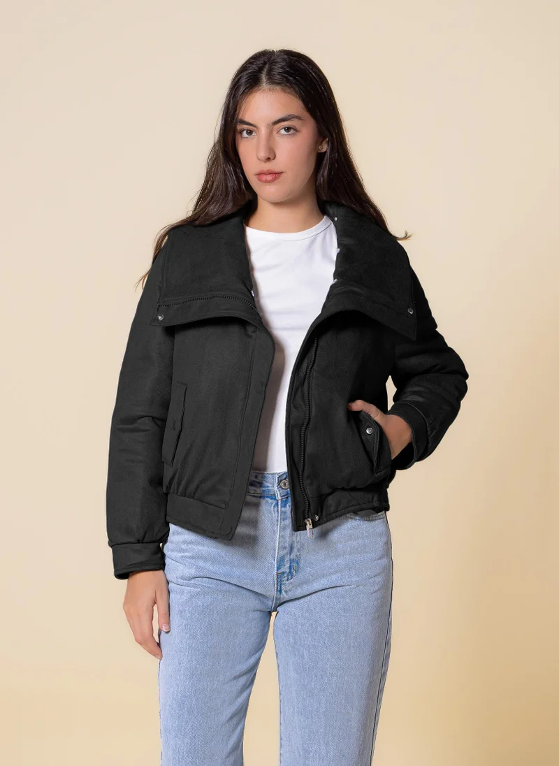 SHAPES DETAIL CROPPED JACKET