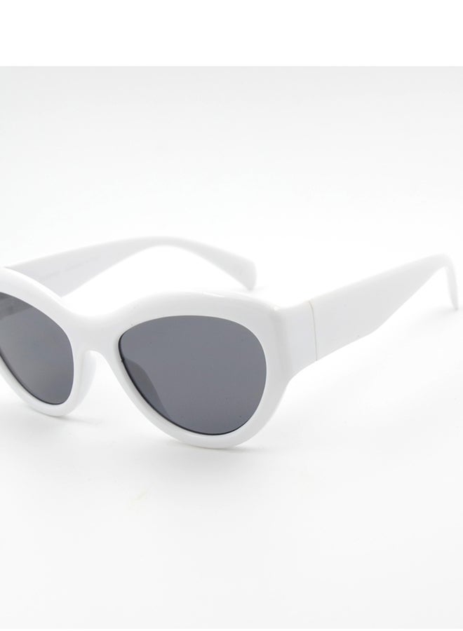 MADEYES نظارات شمسية واقية للأشعة فوق البنفسجية للجنسين EE23P532-2 - بيضاء - Image 2