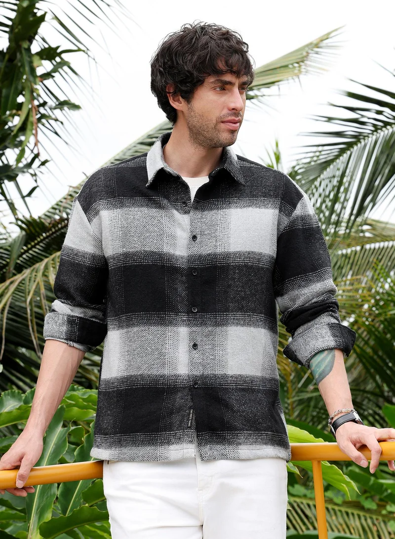 Campus Sutra Men Vignette-Checkered Oversized Shirt | Spread Collar, Long Single-Button Cuff Sleeves | Button , Straight Hem | Plaid Twill | Woven Fabric For Casual & Daily Wear | Coin Grey:Midnight Black