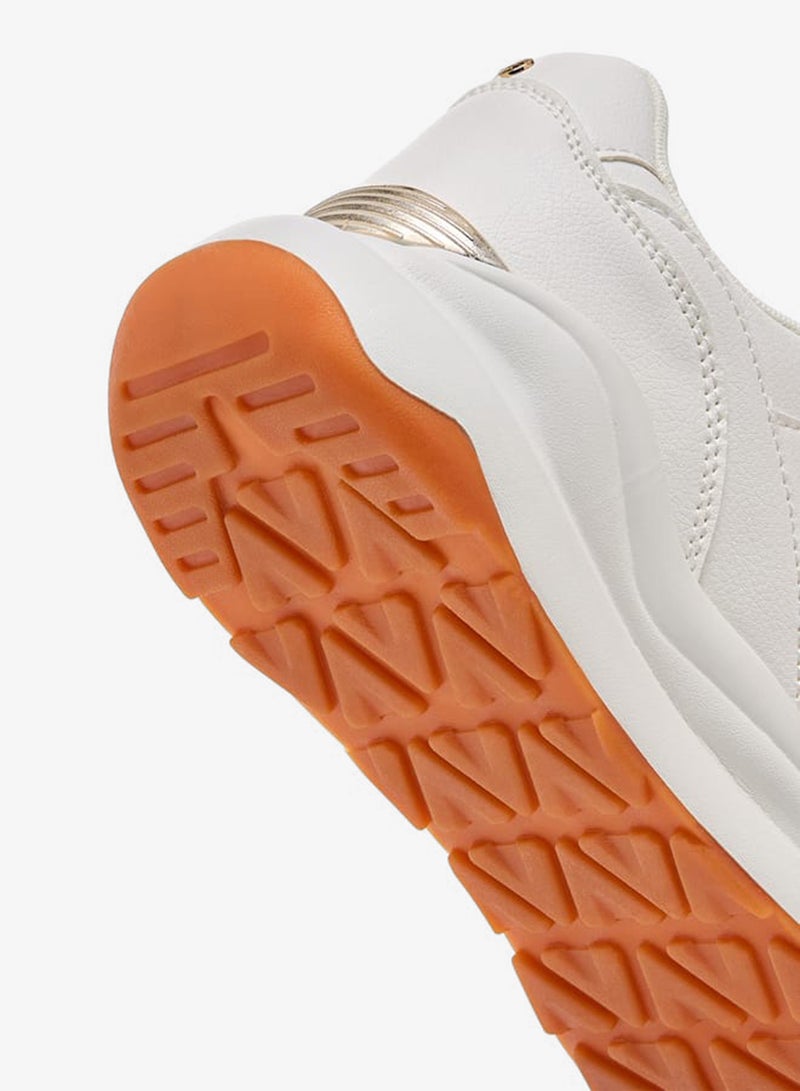 بابريكا سنيكرز نسائي مزين بمعدن وإغلاق برباط - Image 5