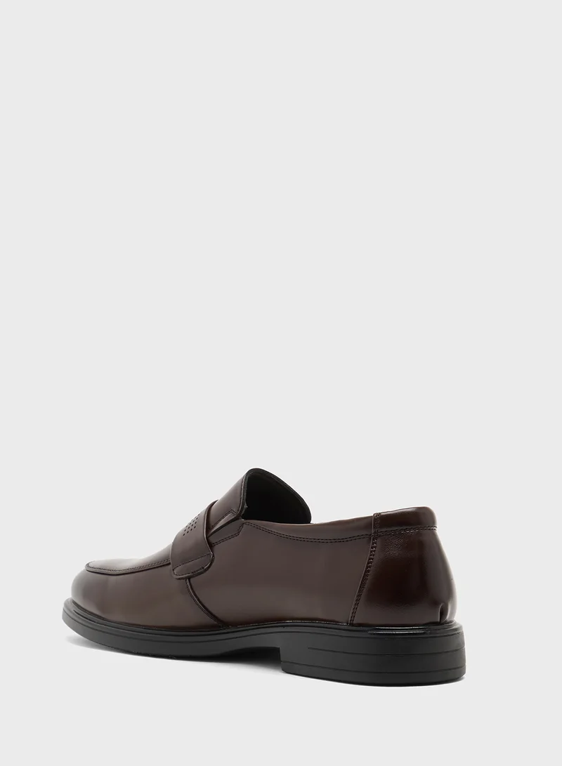 روبرت وود Classic Formal Slip Ons