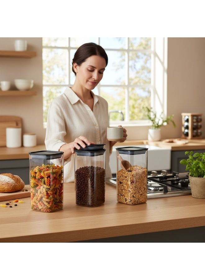 كليز حاويات محكمة الإغلاق لتخزين الطعام | مجموعة من 3 برطمانات بلاستيكية شفافة خالية من مادة BPA مع أغطية | منظم مطبخ كبير سعة 900 مل للمؤن | مثالي للحبوب والقهوة | للاستخدام المنزلي والمطبخ - Image 4