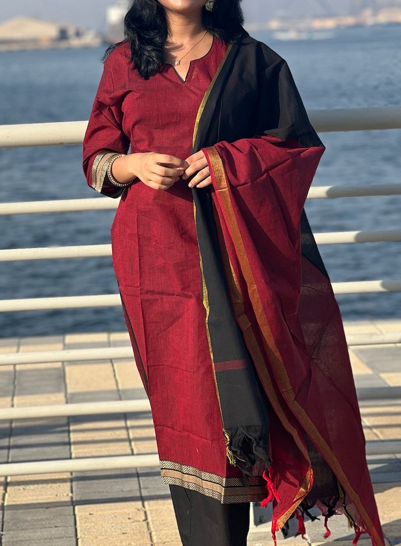 IndHeritage - Premium cotton 3pc kurti set/salwar set - Red colour women's 3pc set with kasavu prints - Indian Kurti Set IDH00167 - Image 3