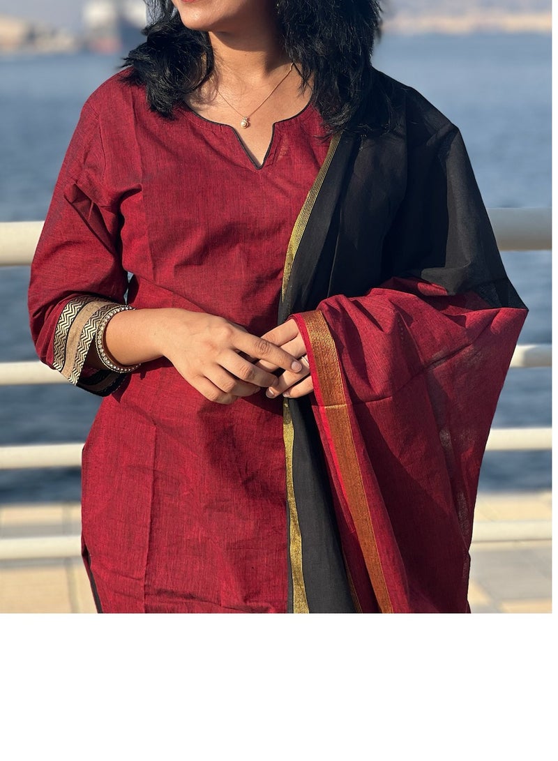 IndHeritage - Premium cotton 3pc kurti set/salwar set - Red colour women's 3pc set with kasavu prints - Indian Kurti Set IDH00167 - Image 4