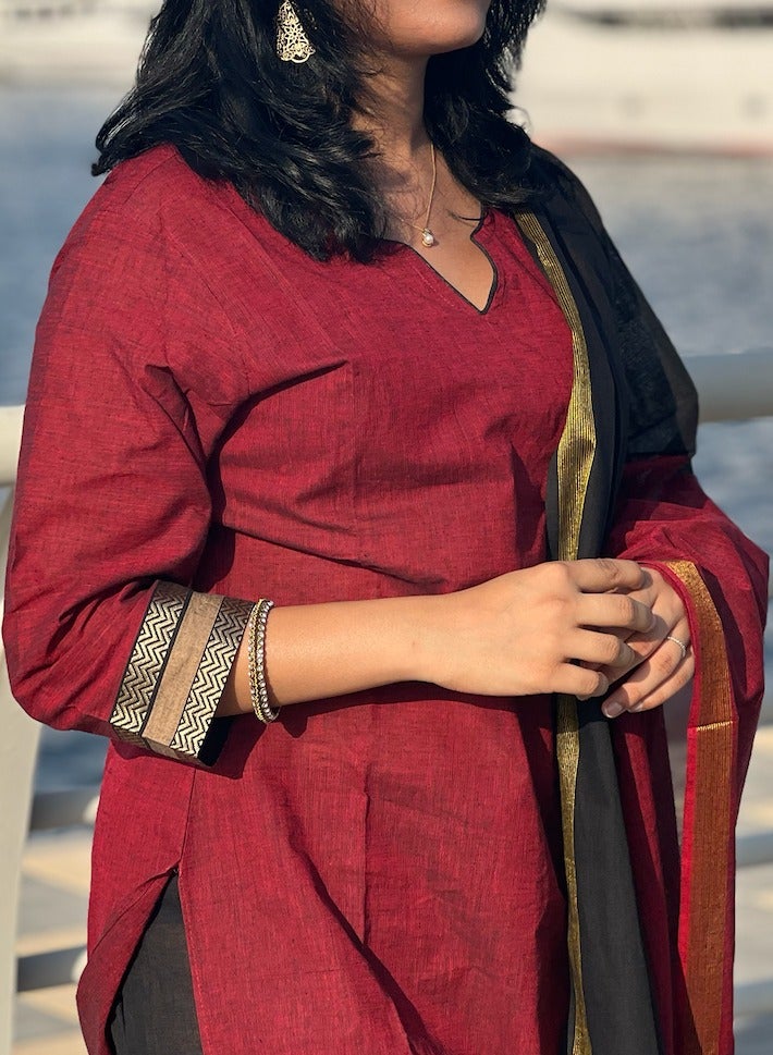 IndHeritage - Premium cotton 3pc kurti set/salwar set - Red colour women's 3pc set with kasavu prints - Indian Kurti Set IDH00167 - Image 5