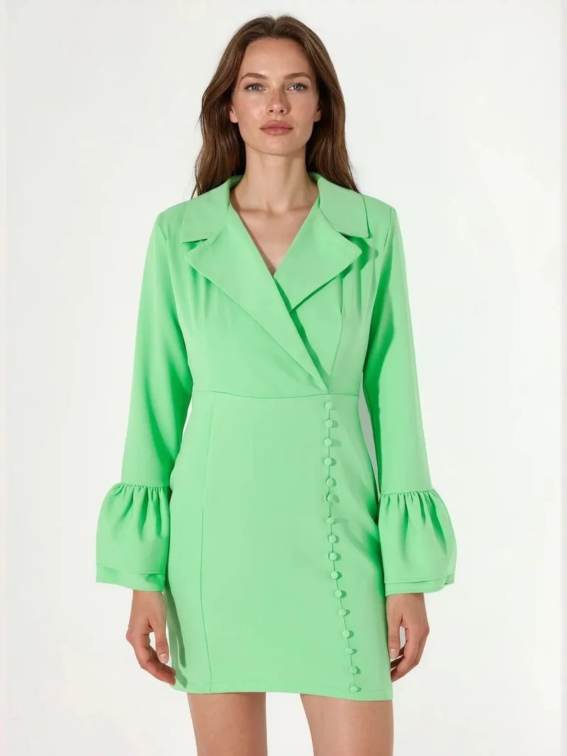 جينيفر Fitted Mini Dress With V-neck And Buttons