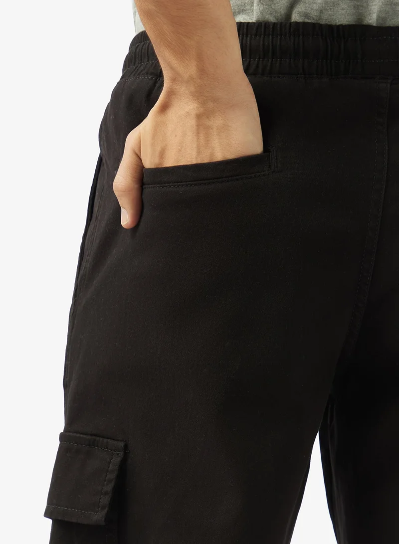 JACK & JONES Black Casual Dylan Cuffed Cargo Pants for Men | Best Price UAE