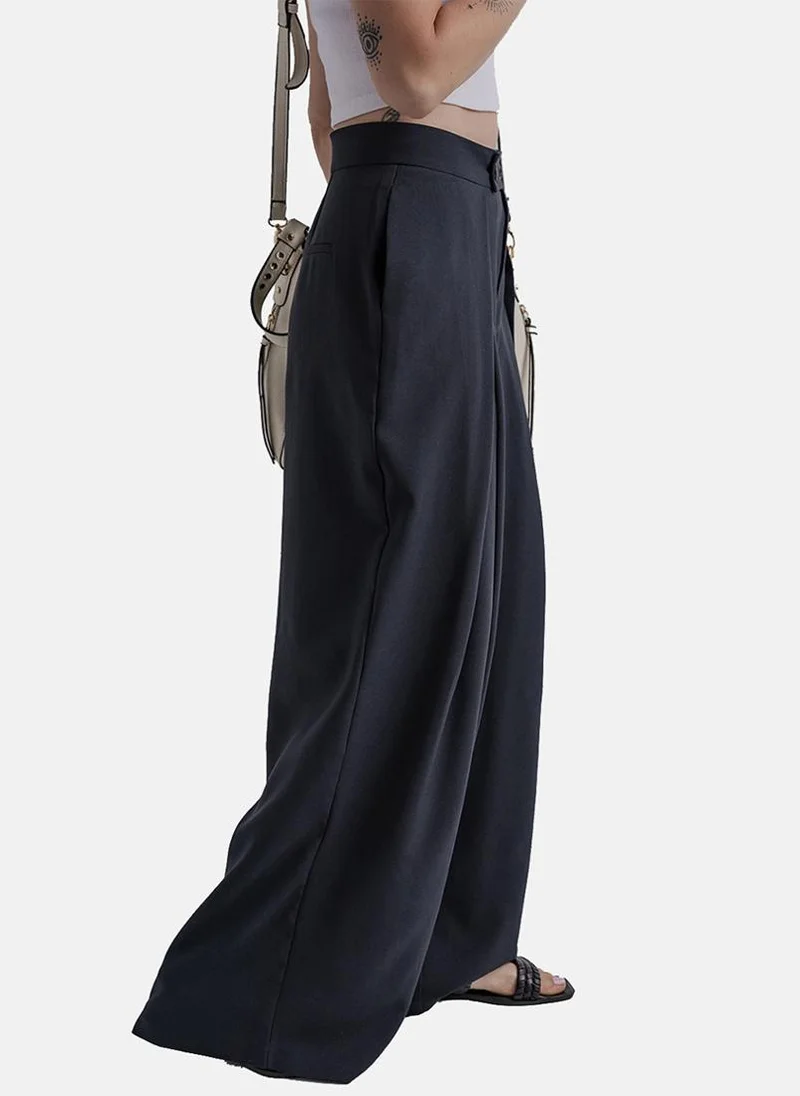 يونيكي Black Plain Trousers