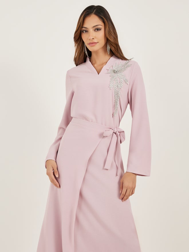 Styli Amirah Lace Detail V Neck Wrap Look Jalabiya  - Image 4