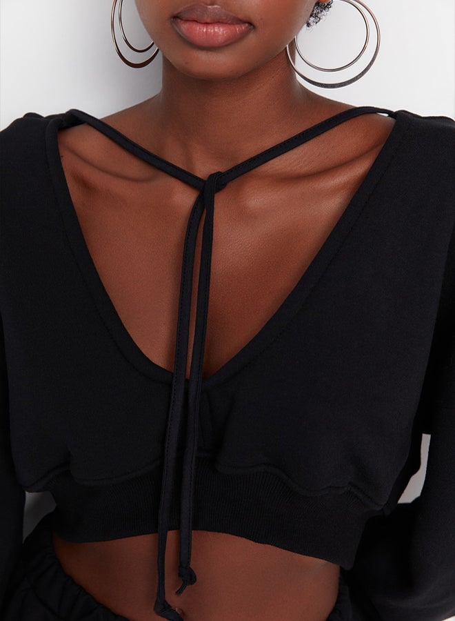 trendyol Black Thick Inner Fleece Hooded V Neck Relaxed Cut Crop Knitted Sweatshirt TWOAW23SW00096 - Image 4