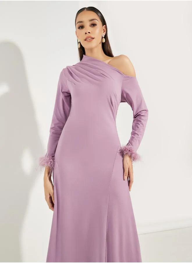 Styli Asymmetric Neck Midi Dress with Faux Fur Detail