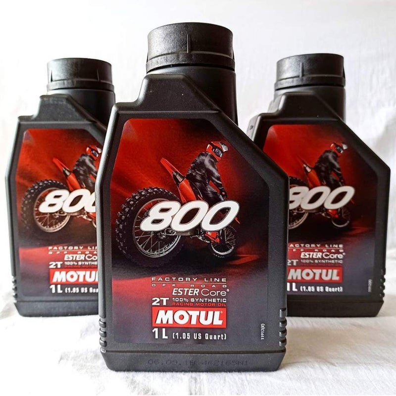 Motul 800 2T Factory Line 100% Synthetic Off Road 2-Stroke Engine Oil 4L (104039) - Image 2