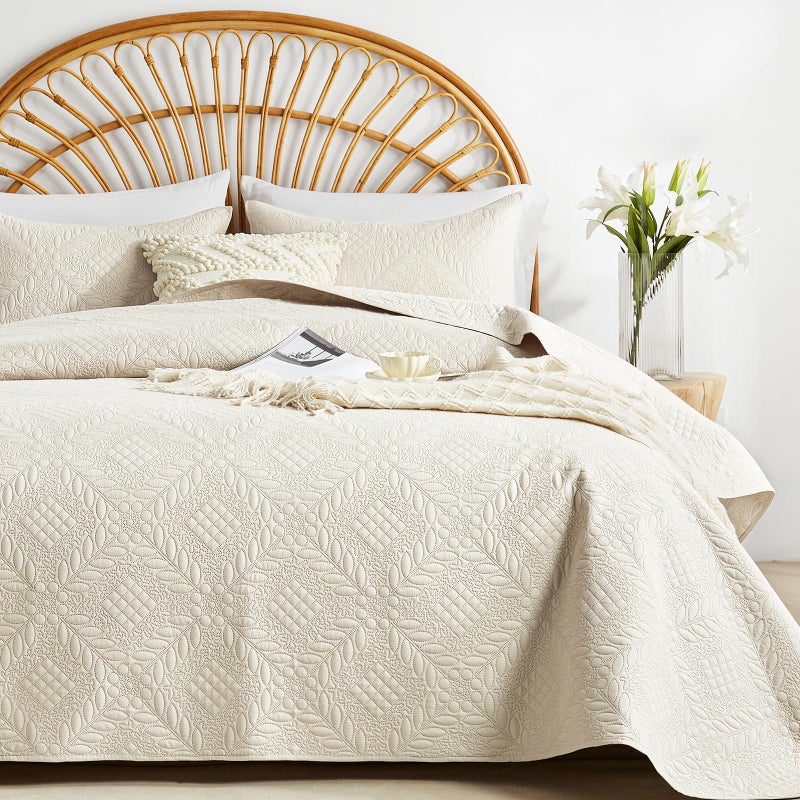 FLYMME Full/Queen Size Quilt Bedding Set Cream White Lightweight Microfiber Soft Bedspread Modern Style Geometric Pattern Coverlet Set for All Seasons 3-Piece(1 Quilt 2 Pillow Shams) - Image 1
