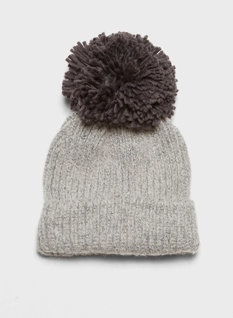 TOPSHOP Big Knit Pompom Beanie Hat