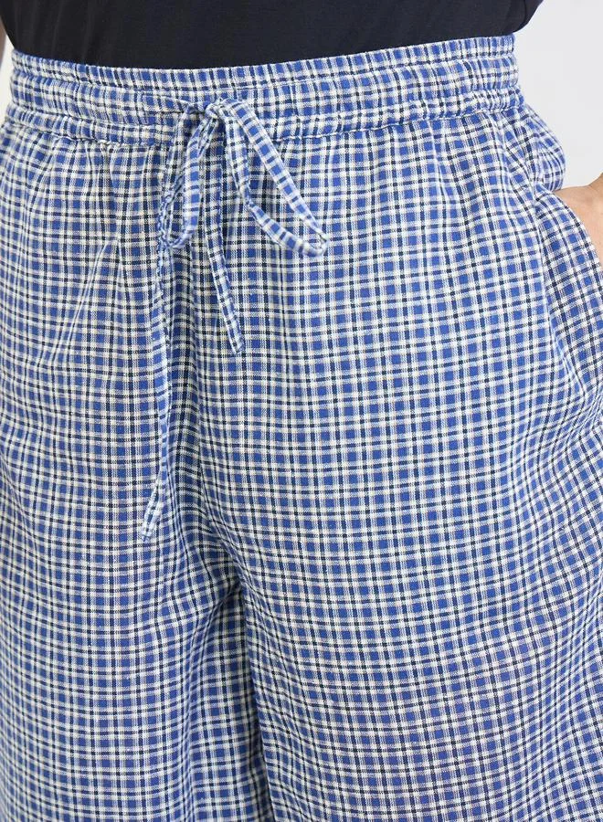 Styli  Men Printed Cotton T-Shirt and Checked Shorts Set for Men | Best Price UAE