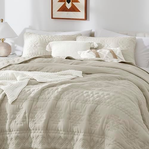WDCOZY Beige Boho Oversized California Cal King Size Quilt Bedding Set with 2 Pillow Shams, Farmhouse Lightweight Soft Bedspread Coverlet for All Season, 3 Pieces - Image 3