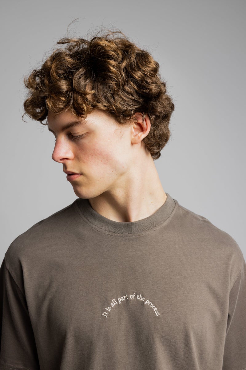 كاتش تي شيرت مطرز - Image 4