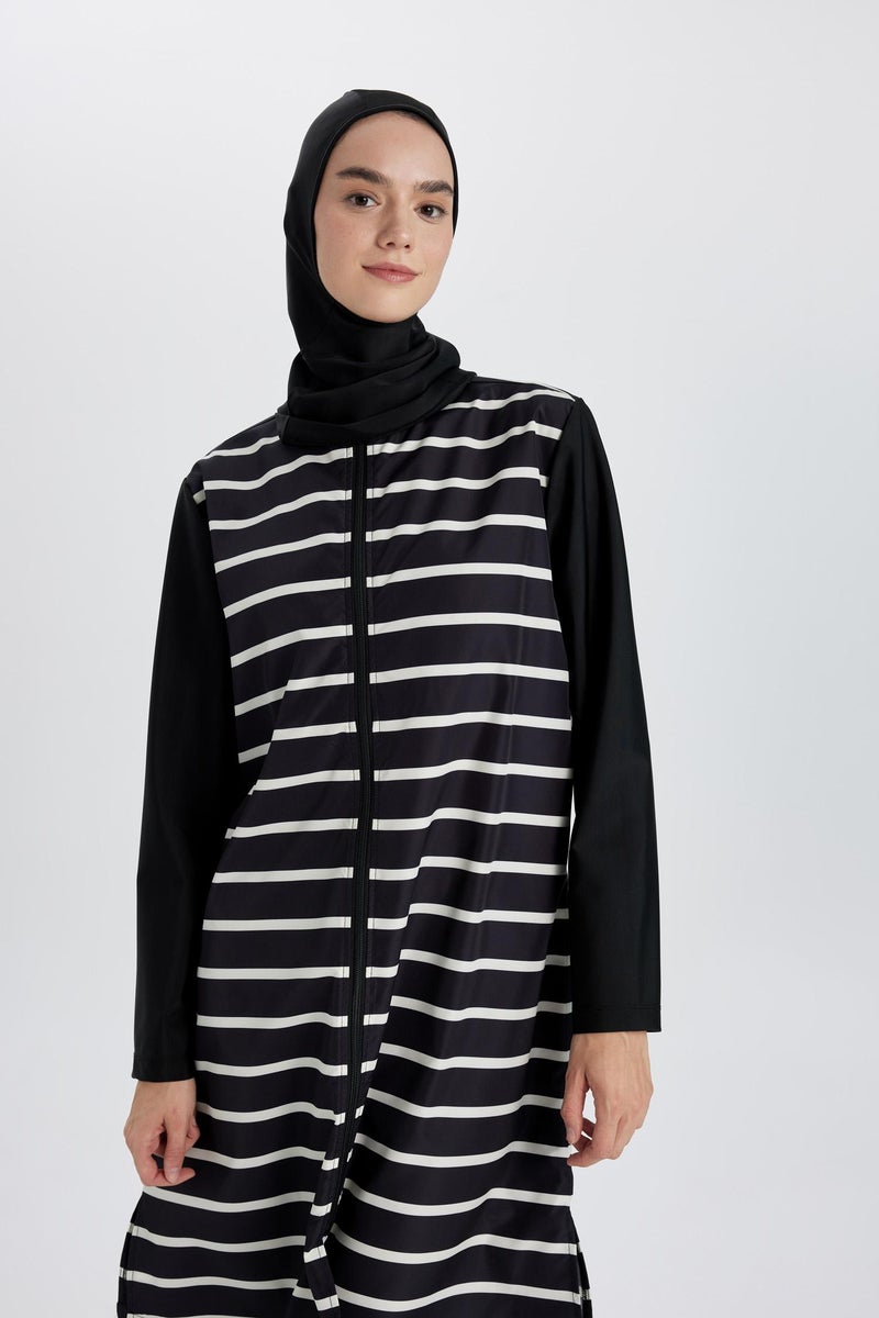 DeFacto Black Woman Regular Fit Striped 3 Piece Hijab Burkini Set Casual - Image 5