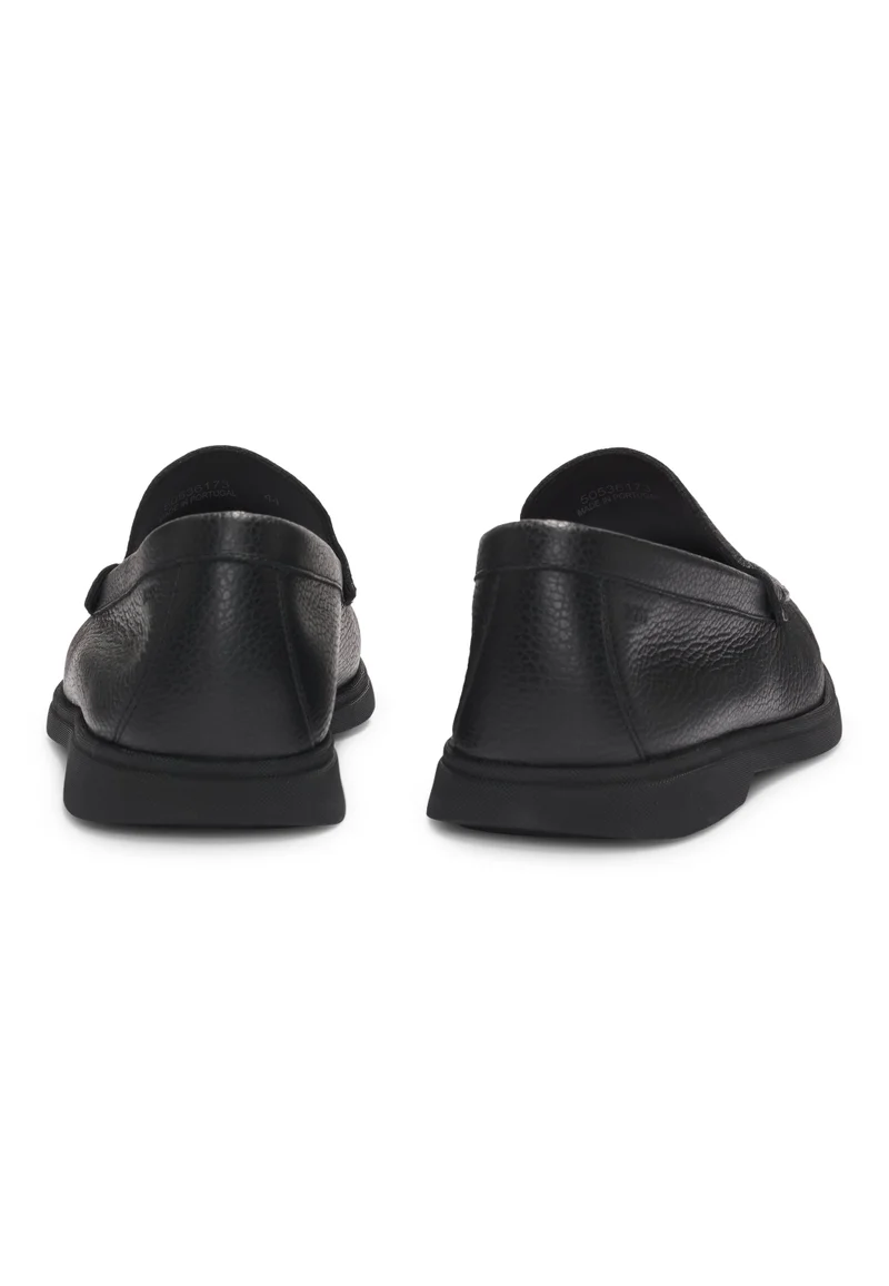 بوس Tumbled-leather moccasins with logo detail