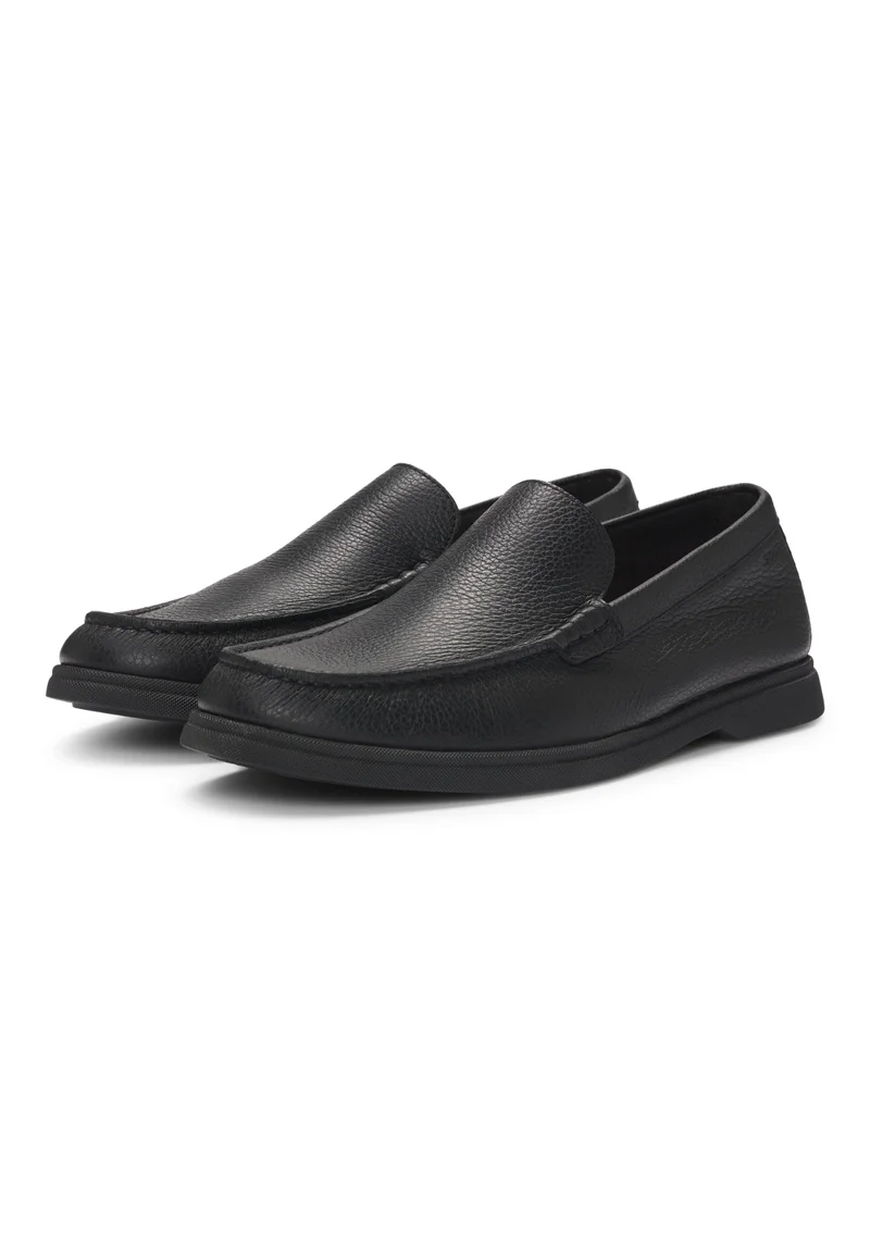 بوس Tumbled-leather moccasins with logo detail