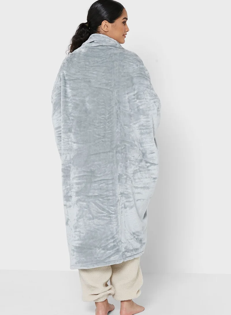 CALVIN KLEIN Fleece Blanket 127 x 178cms