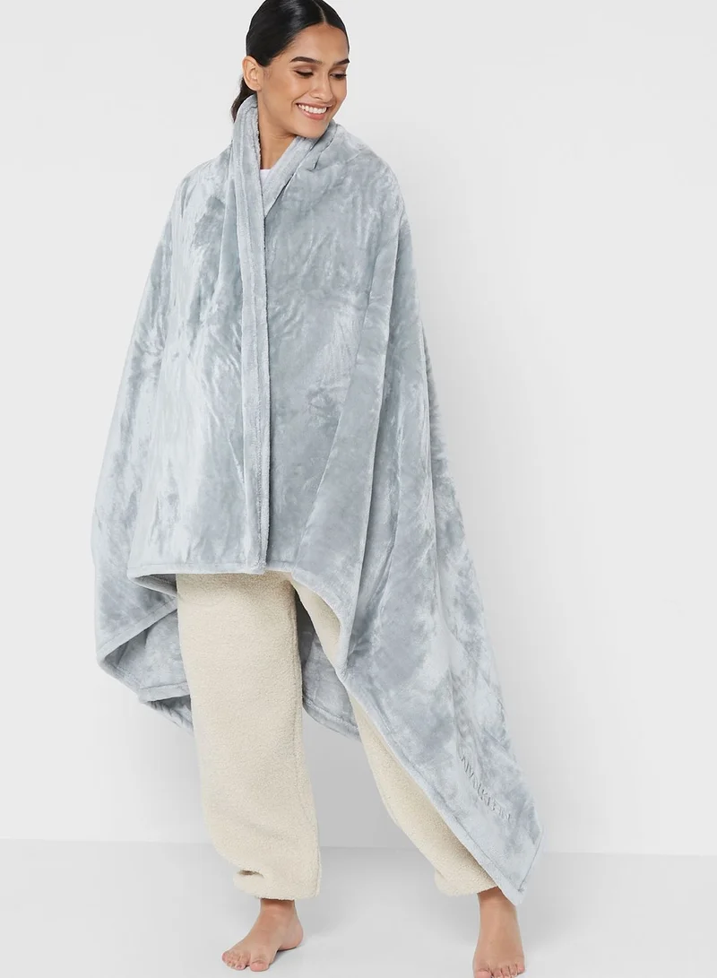 CALVIN KLEIN Fleece Blanket 127 x 178cms