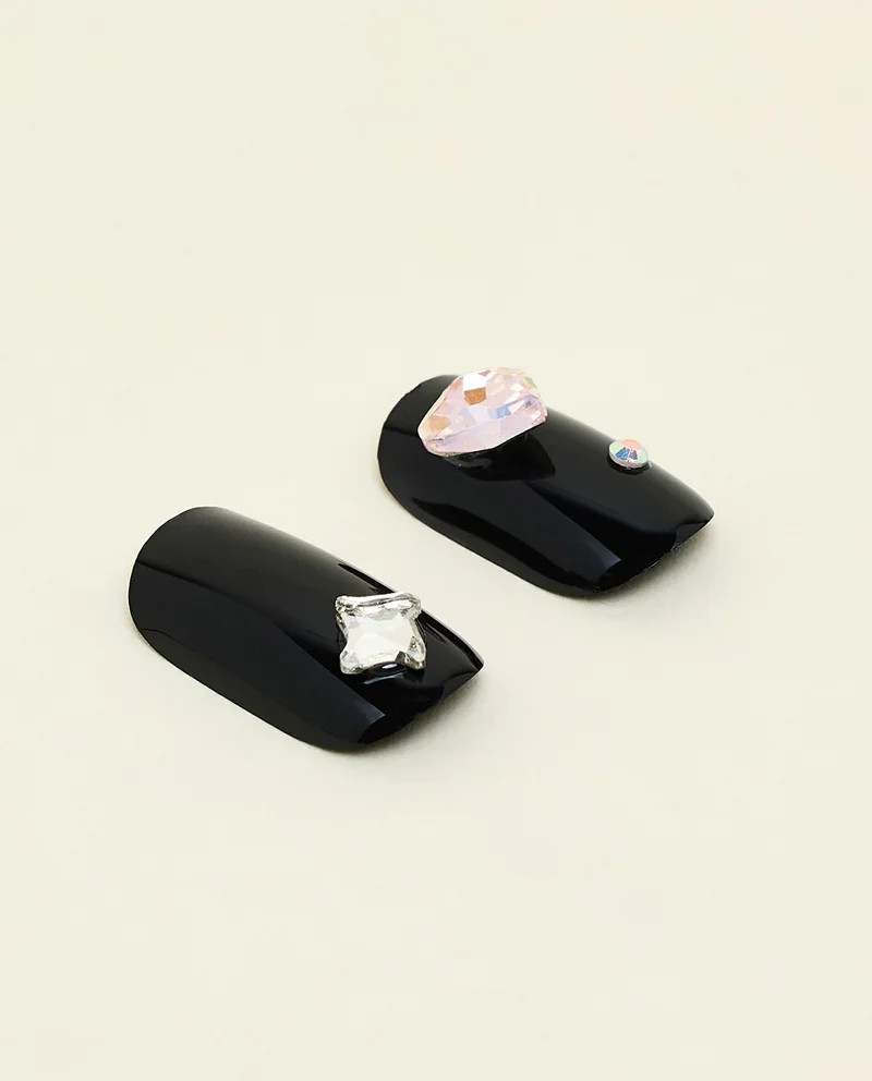R&B Wearable Nails
