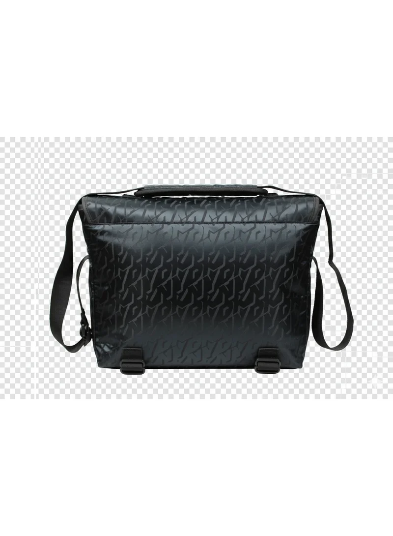 دكني حقيبة كروسبودي رجالية من DKNY بشعار بارز وحزام قابل للتعديل - أسود (DKNY-5160)