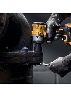 DEWALT 18V XR Brushless Impact Wrench Yellow and Black 12.7 x 34 x 43.5 cm DCF921D2T-GB  - Image 5