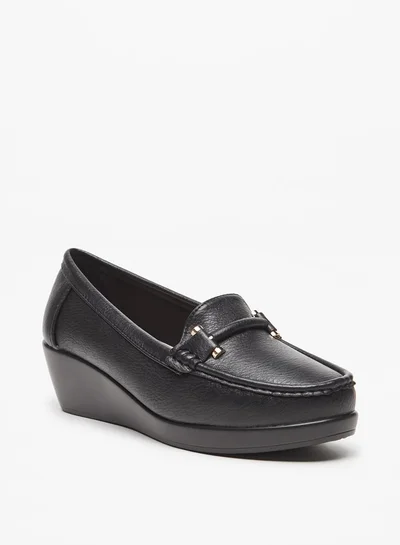 لو كونفورت Women Solid Slip-On Loafers with Wedge Heels