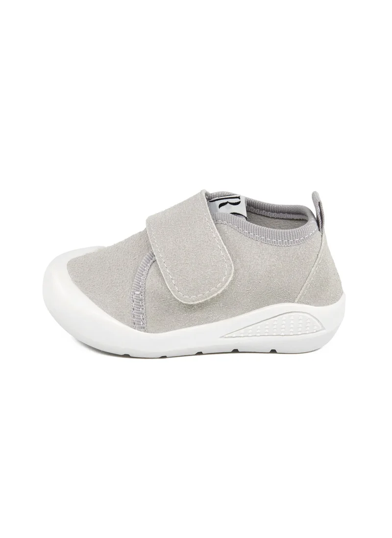 يويو جونيور Yoyo Junior Memory Foam First Step Shoes