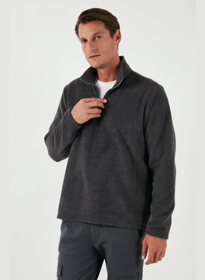 بوراتي معطف شتوي بياقة واقفة بقصة ضيقة من بوراتي بفرو قطبي رجالي