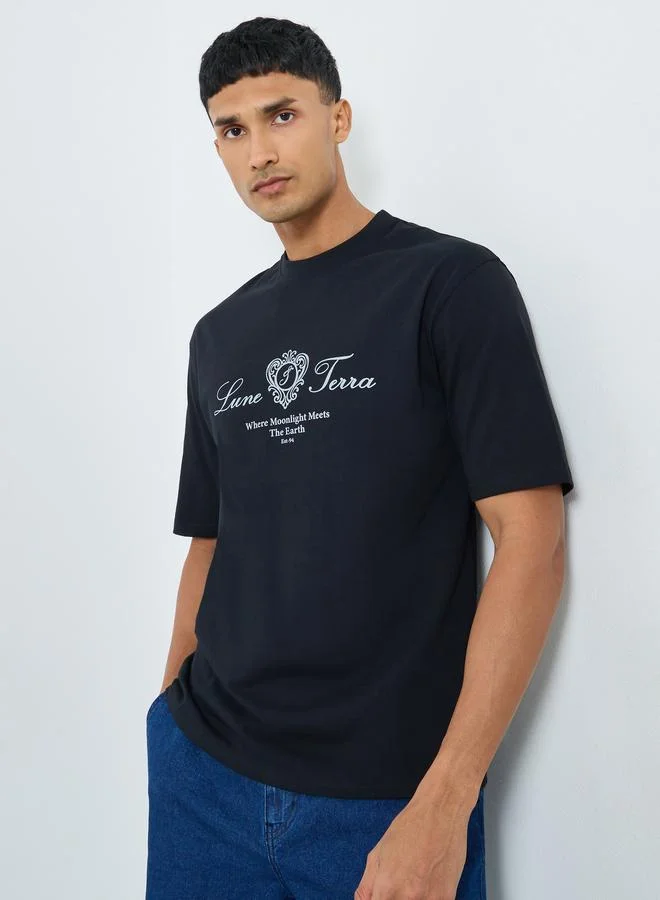Styli Men Black Graphic Print Oversized T-Shirt
