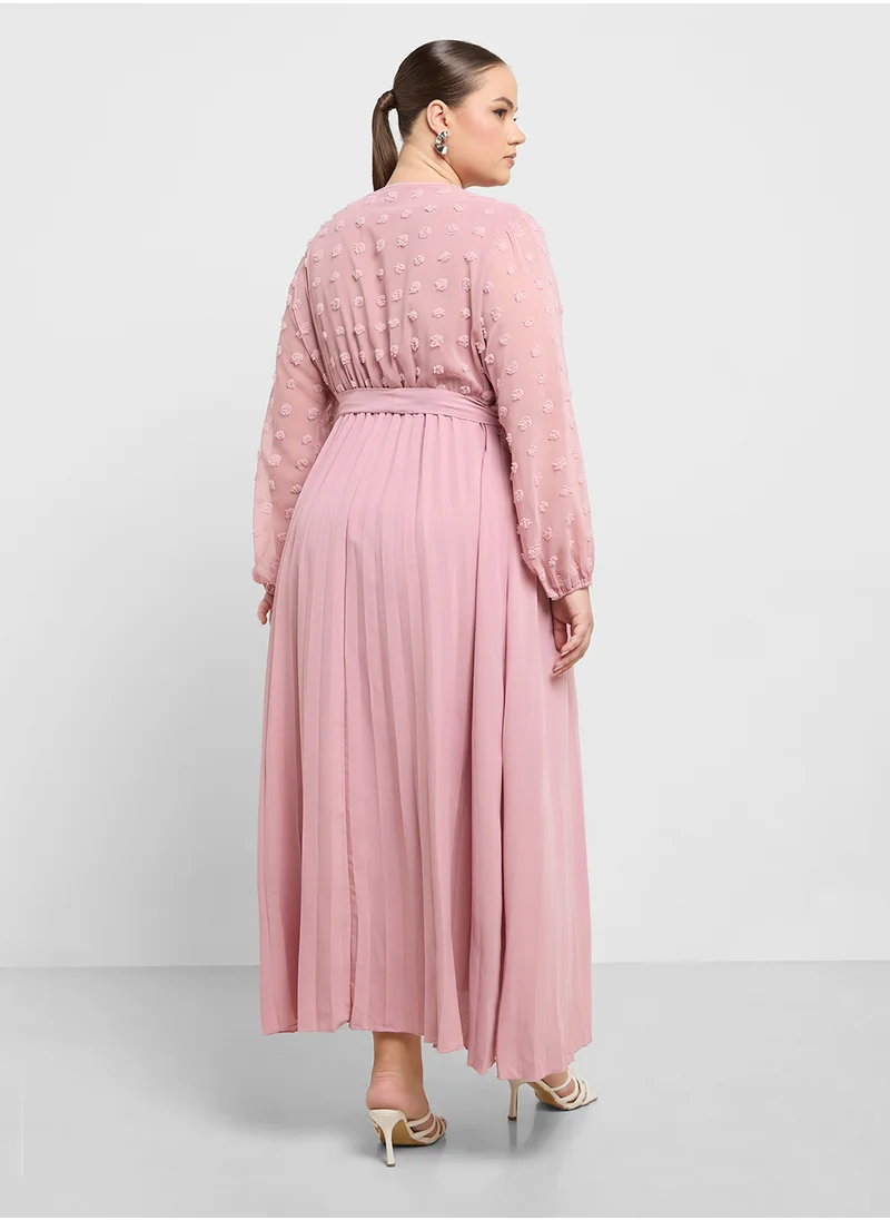 ايلا بلس Pleated Dress