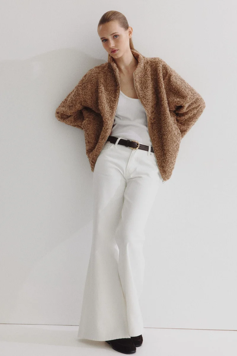 اتش اند ام جاكيت بقصة فضفاضة من نسيج تيدي