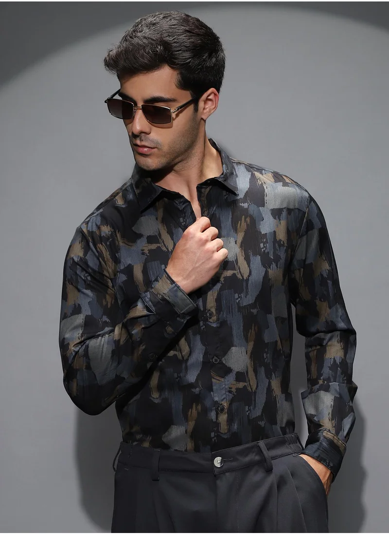 كامبوس سوترا Men's Blue & Black Fray-Stroke Imprint Shirt For Casual Wear | Spread Collar | Long Cuffed Sleeves | Button Closure | Shirt Shirt Crafted With Comfort Fit For Everyday Wear