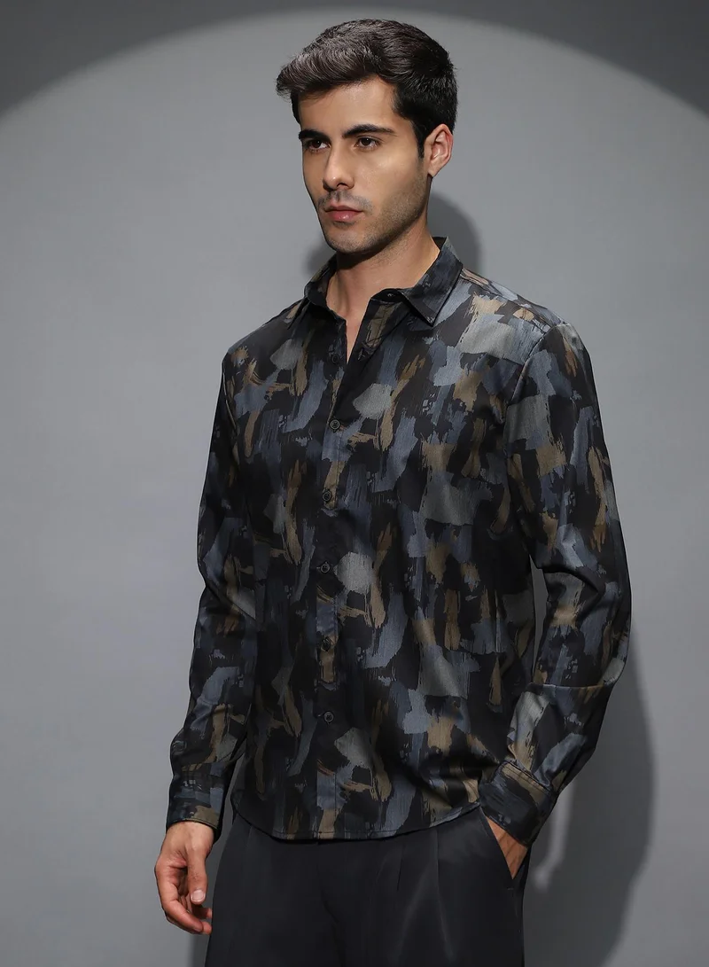 Campus Sutra Men's Blue & Black Fray-Stroke Imprint Shirt For Casual Wear | Spread Collar | Long Cuffed Sleeves | Button Closure | Shirt Shirt Crafted With Comfort Fit For Everyday Wear