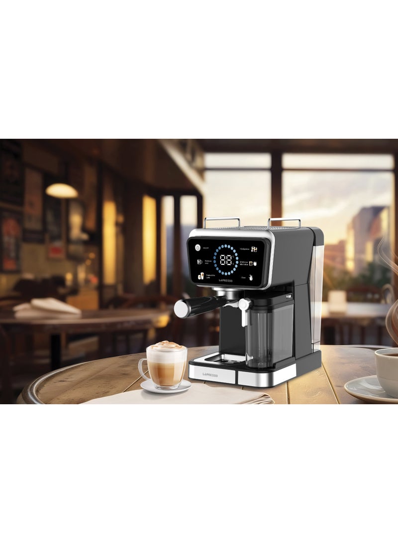 ليبرسو ماكينة تحضير القهوة الساخنة والباردة مع وظيفة رغوة الحليب، شاشة رقمية للوقت ودرجة الحرارة مع التحكم باللمس، ضغط 20 بار، سعة خزان الماء 1.5 لتر وخزان الحليب 500 مل - أسود - Image 4