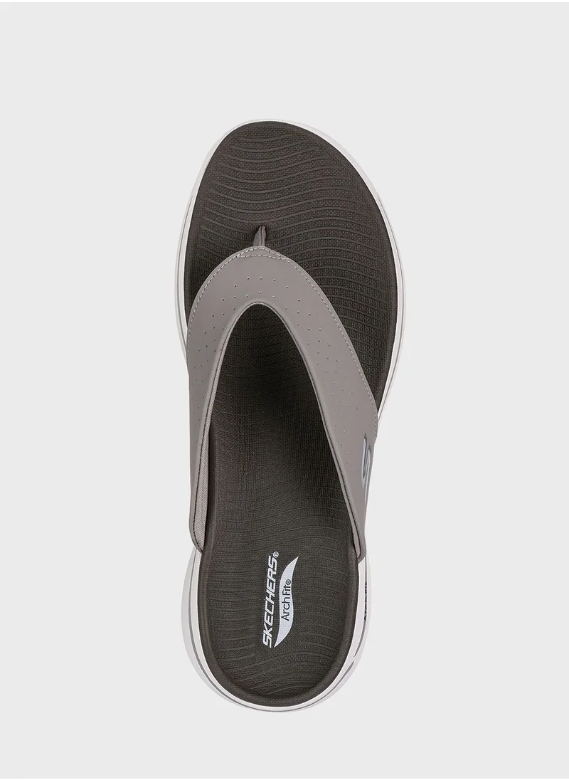 SKECHERS Go Walk Arch Fit Flip Flop