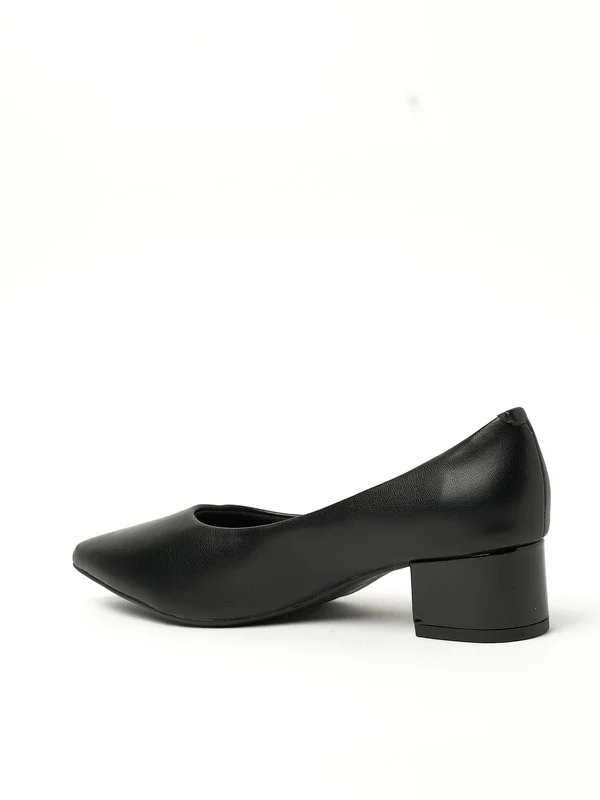 Beira Rio Low Heels Pump for Women – Elegant Office Heel Shoes & Classic Pumps for Girls