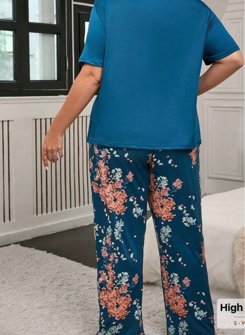 Plus Size Women Solid Color Crew Neck Short Sleeve Shirt And Floral Print Pants Casual Pajama Set  - Image 3