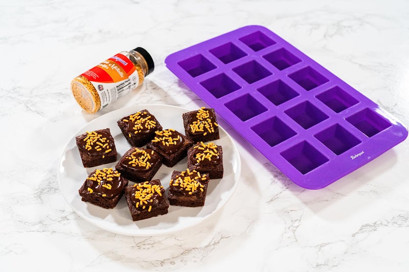 Bakerpan Silicone Brownie Mold for Baking, Individual Bite Size 1.5 Inch Brownie Squares, Silicone Brownie Pan with dividers, 15 Cavities - Set of 2 - Image 5