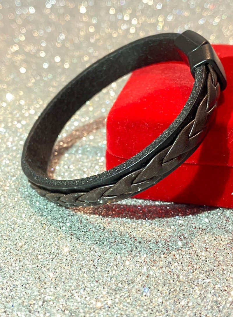 LAOONT Braided Leather Bracelet for Men - Image 1